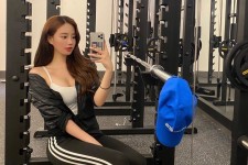 防城港我是一名瑜伽锻练外加兼职模特(我是一名瑜伽锻练外加兼职模特小说)