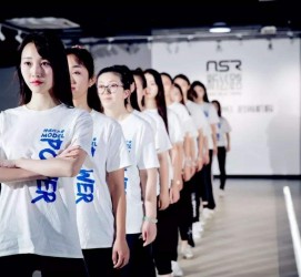 防城港南京少儿模特兼职(南京潮童星少儿模特培训地址)