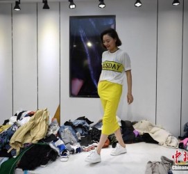 防城港兼职模特试衣服(兼职做试衣模特好吗)