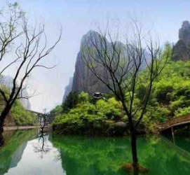 防城港周边旅游攻略(三星堆周边旅游攻略)