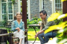 防城港坦言带老伴游遍中国(我和老伴去旅游)
