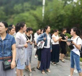 防城港中国的曲男伴游的简单介绍