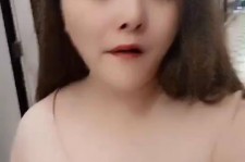 防城港美院系花兼职死商务模特(美院系花兼职商务模特第2部一边看球一边玩)