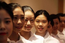 防城港私人伴游招聘 度假区万元月薪招“泳装伴游”
