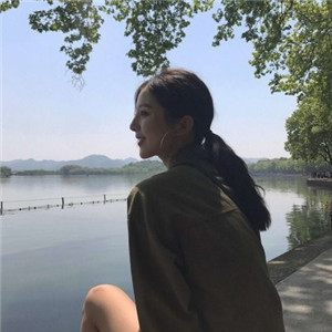 防城港私人伴游网带你看到天际，白色盐湖无际，蓝色天空无边