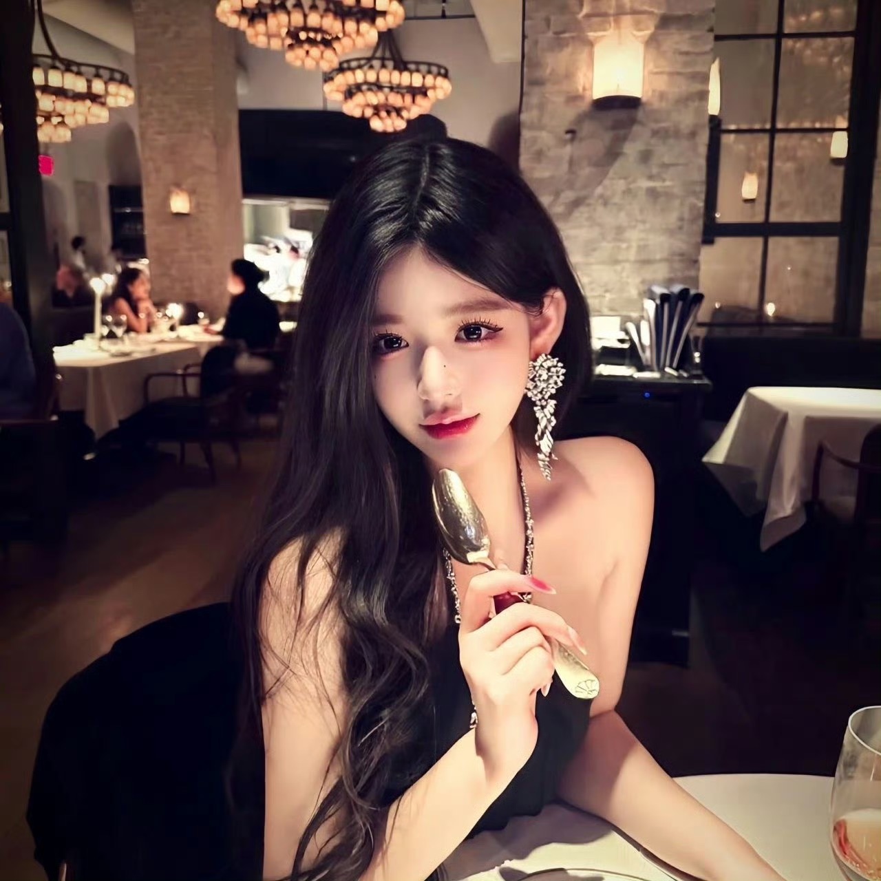 防城港伴游女生蓝盈盈的资料