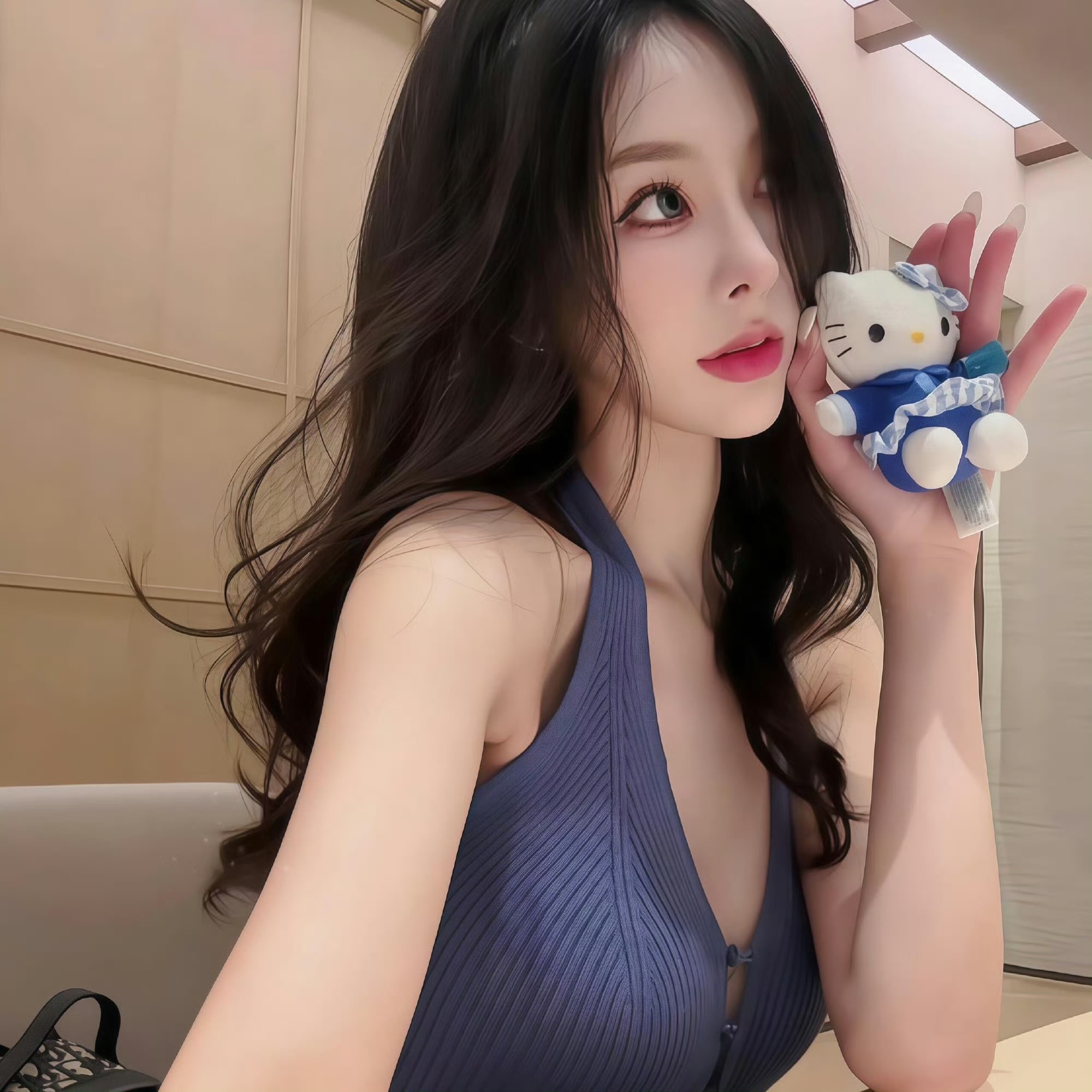 防城港伴游女生鹿小婷的资料