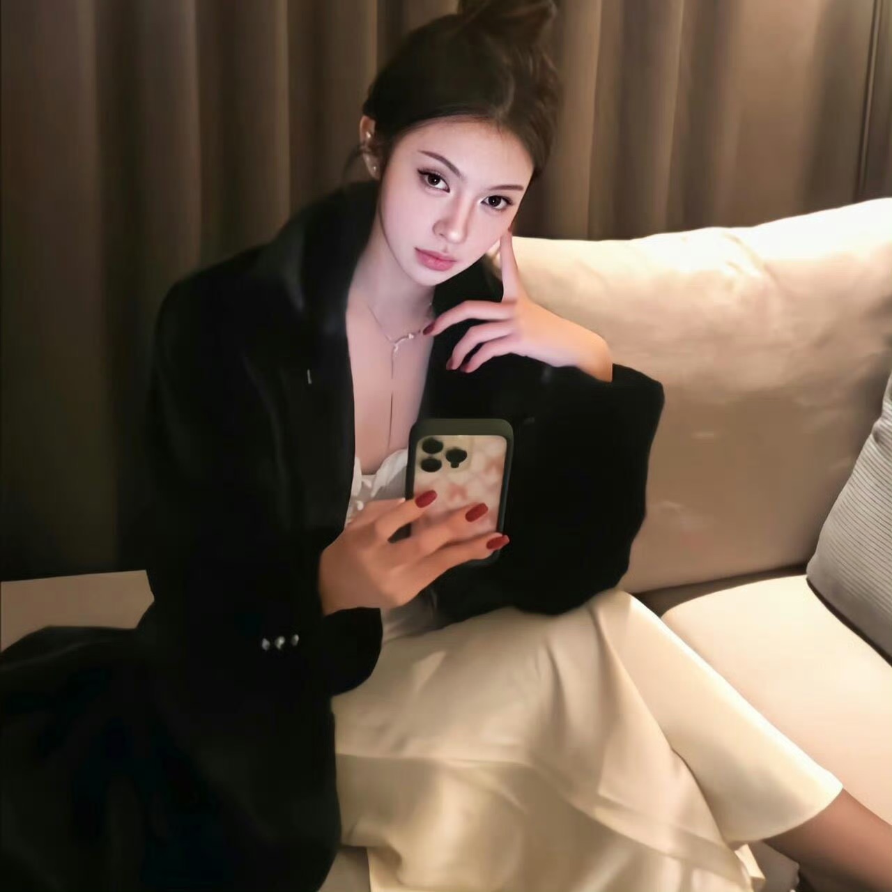 防城港伴游女生周语言的资料