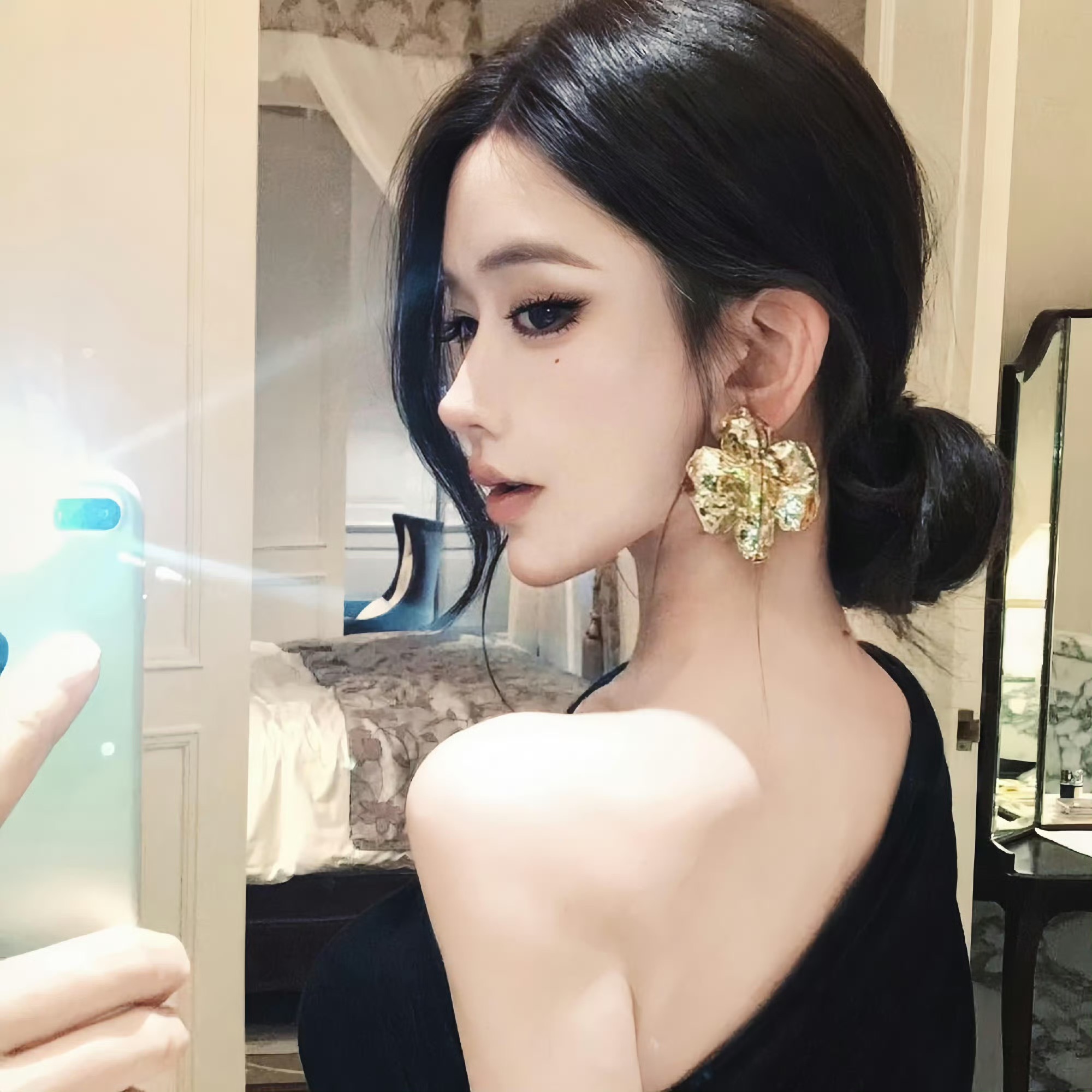 防城港伴游女生靖骊萍的资料