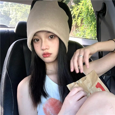 防城港伴游女生乙傲薇的资料