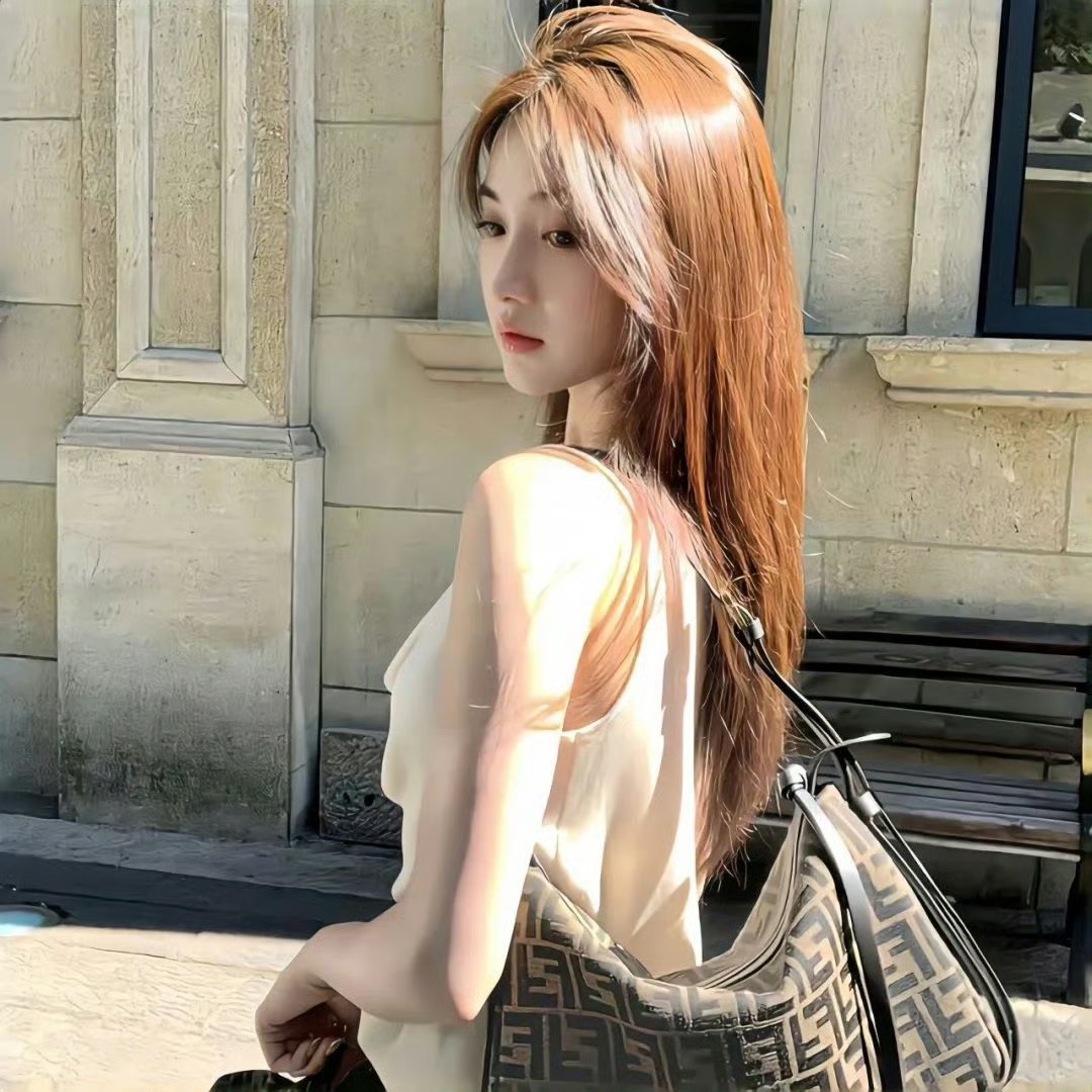防城港伴游女生夏夏的资料