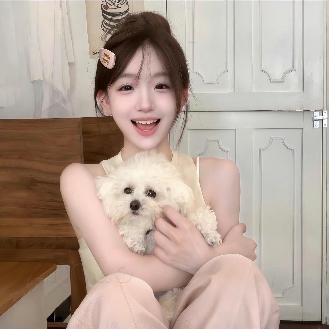 防城港伴游女生周小婷的资料