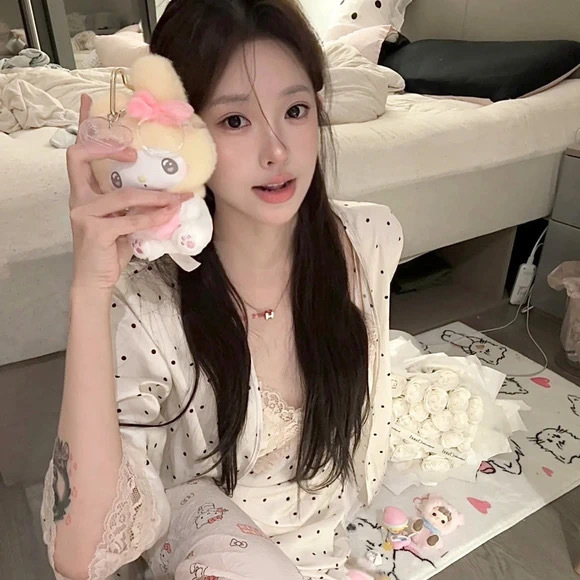 防城港伴游女生 | 微微的资料